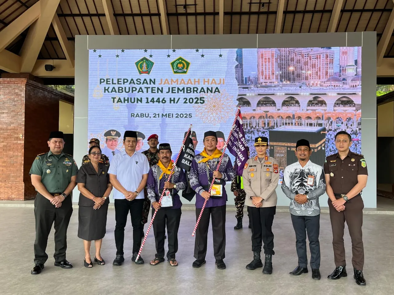 Kapolres Jembrana Hadiri Pelepasan Jamaah Haji, Pastikan Pengamanan Ketat dan Lancar