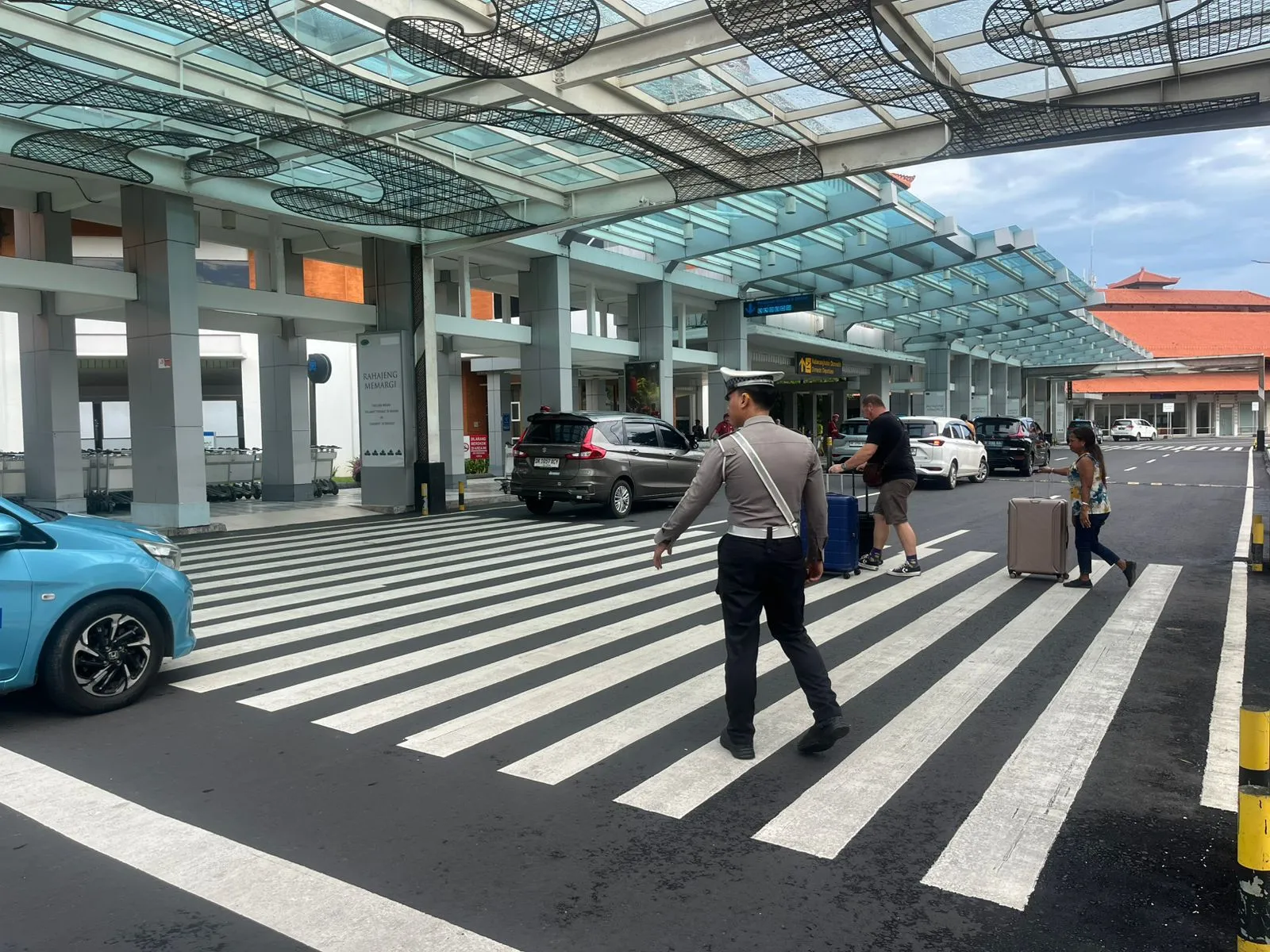 Polres Bandara Kerahkan Personel Atur Lalu Lintas Cegah Penumpukan Kendaraan