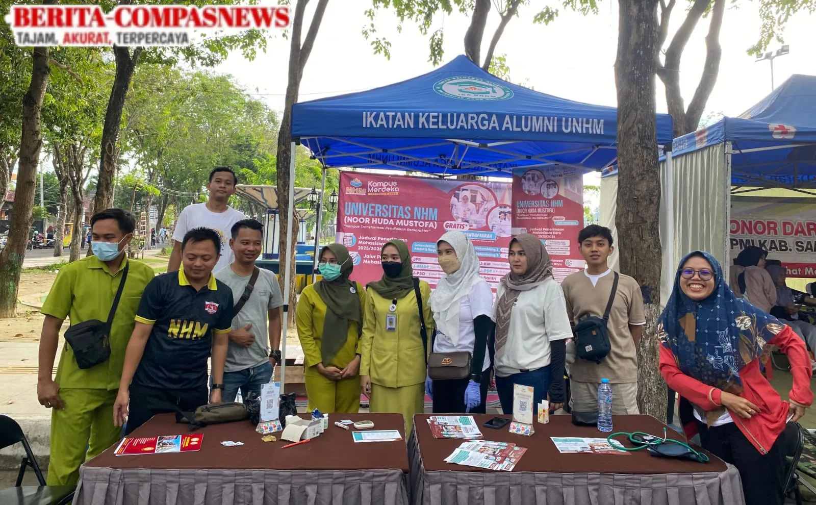 CFD Alun-alun Trunojoyo Sampang Jadi Lokasi Bakti Sosial Pemeriksaan Kesehatan Gratis Universitas NHM dan IKA UNHM