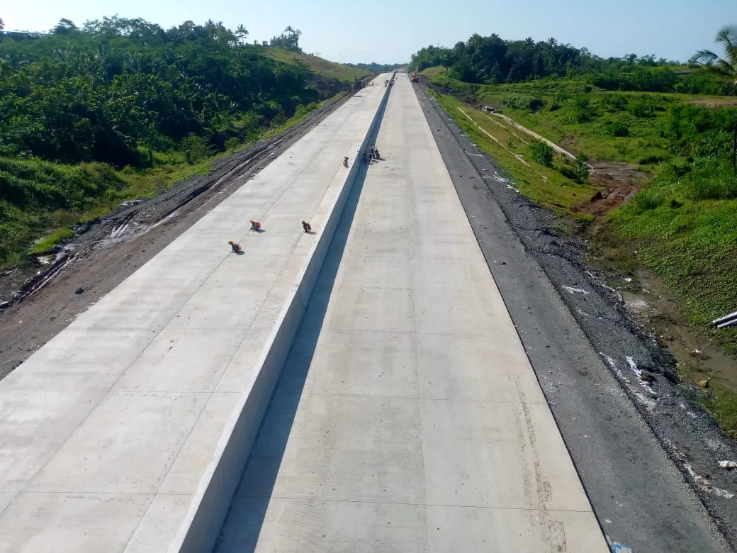 Pembangunan Tol Serang-Panimbang Yang Dikerjakan Oleh PT Sino Road And Brigde Terus Berjalan Tanpa Henti Mendekati pinising