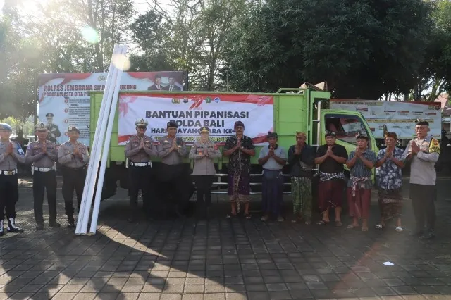 Kapolres Jembrana Serahkan Bantuan Pipanisasi dari Polda Bali, 300 KK di Desa Pergung Akan Nikmati Air Bersih