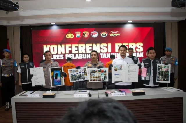 Polres Pelabuhan Tanjung Perak Ungkap Grup Facebook "Gay Khusus Surabaya" Sebar Konten Asusila, Dua Orang Jadi Tersangka