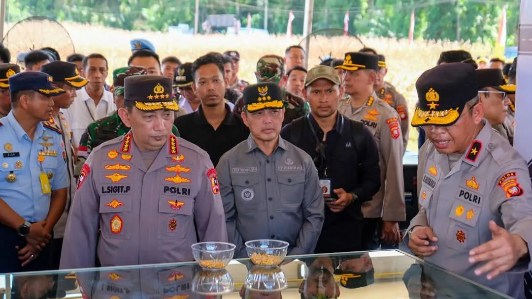 Kapolri Turun Langsung Cek Lokasi Jelang Panen Raya Jagung ke Kalbar : Kabupaten Bengkayang