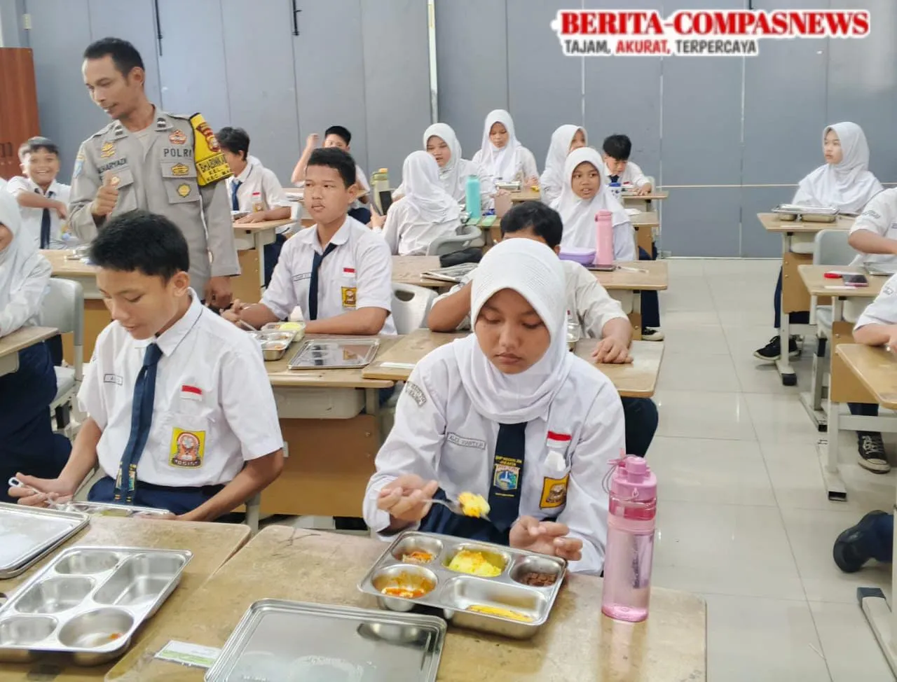 Polres Metro Jaktim Gelar Program Makan Bergizi Gratis untuk Ribuan Siswa di Halim PK.