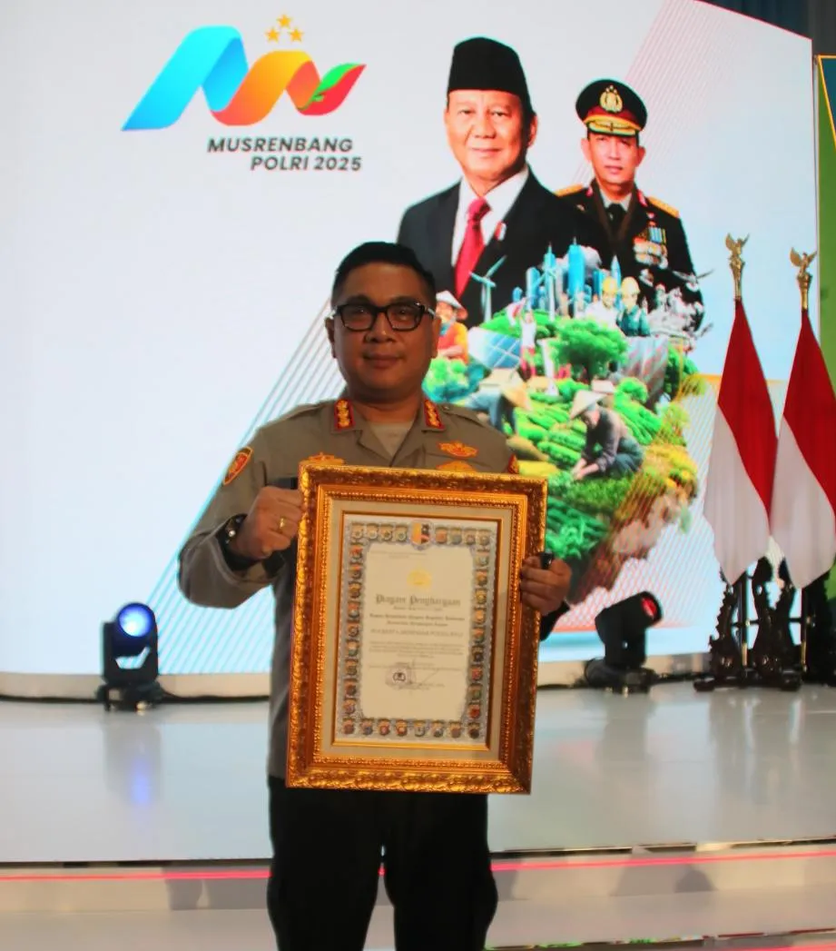 Polresta Denpasar Raih Penghargaan Pelayanan Prima Dari Kemen PAN-RB Dalam Penilaian PEKPPP Mandiri 2024