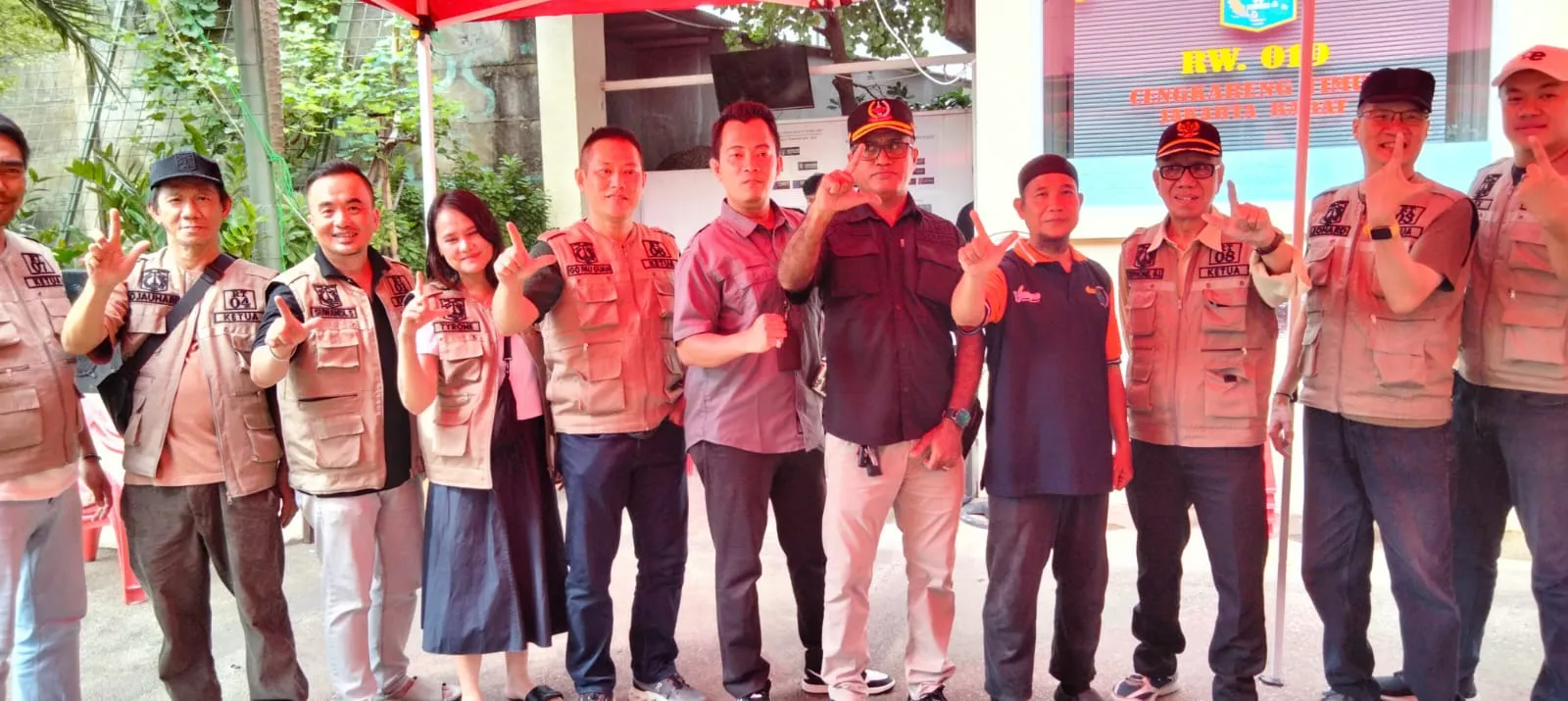 Sosialisasi Pemekaran Wilayah RW 019 Cengkareng Timur Berjalan Lancar, Warga Antusias Urus Administrasi.