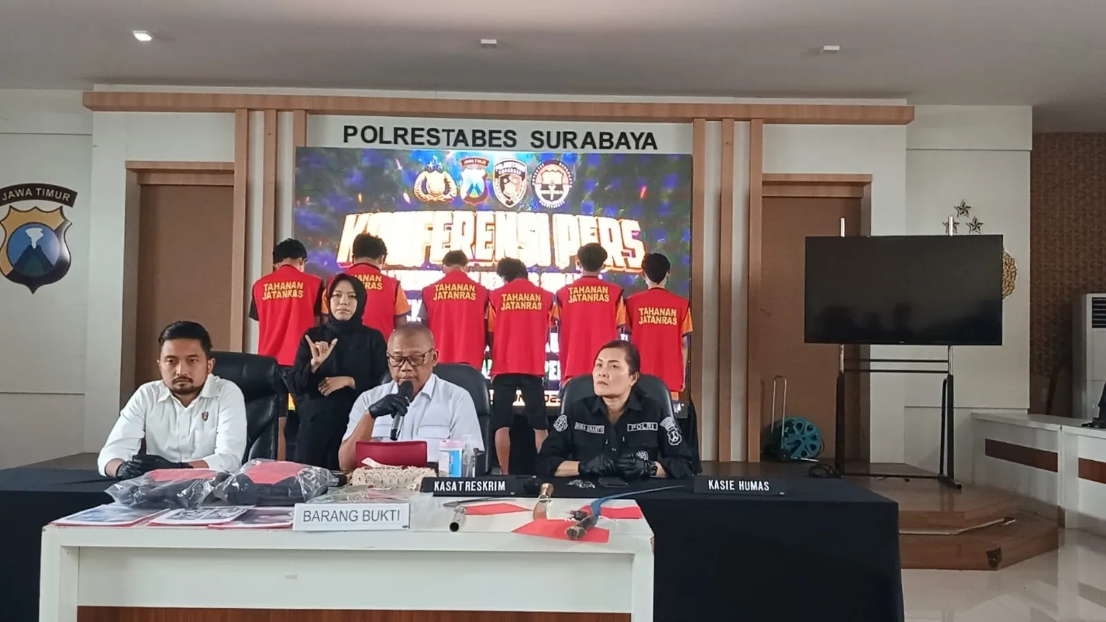 Polrestabes Surabaya Berhasil Ungkap Kasus Pengeroyokan, Enam Pelaku Diamankan