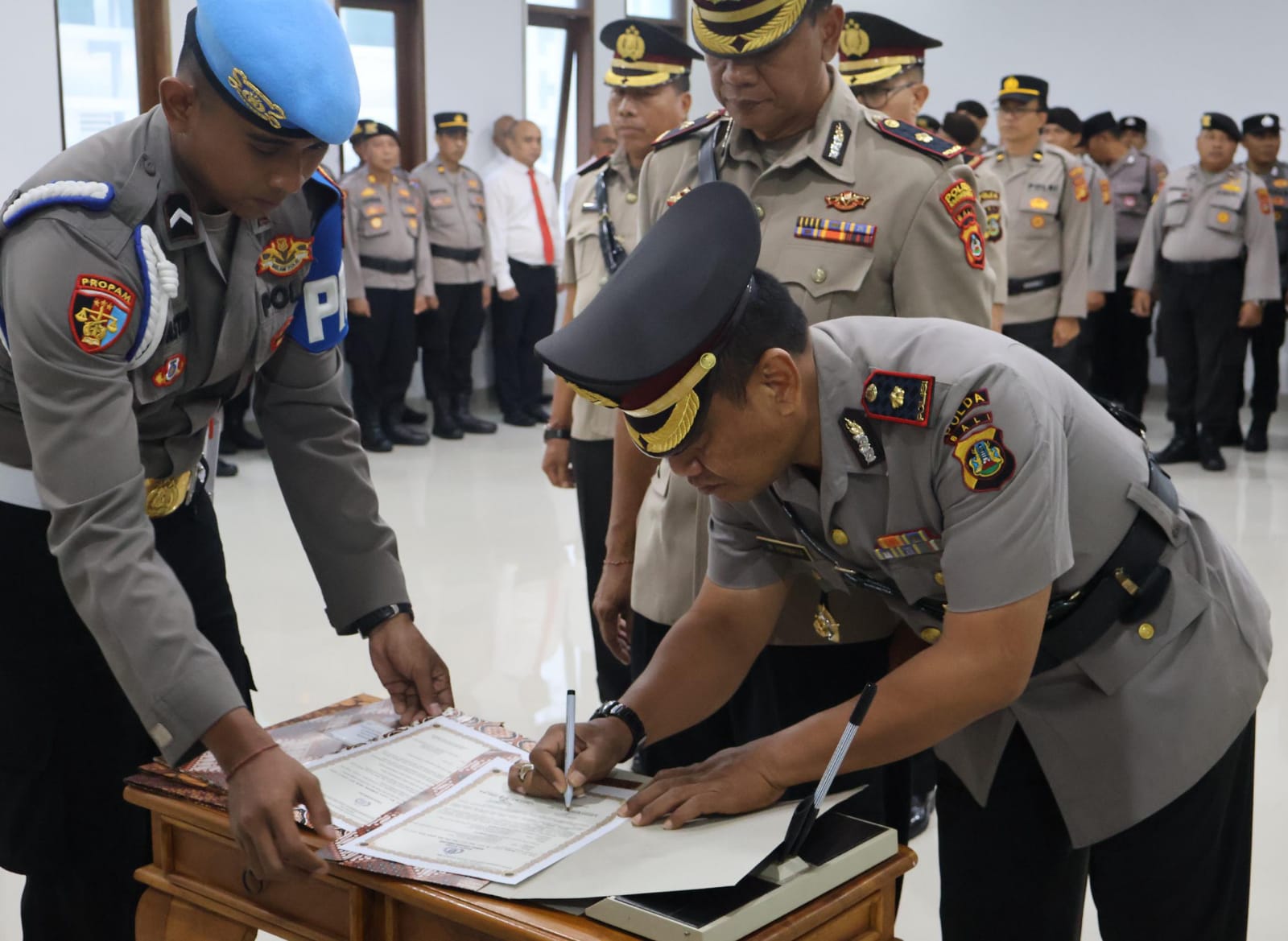 Dua Pejabat Utama Polres Bandara I Gusti Ngurah Rai Resmi Diserahterimakan
