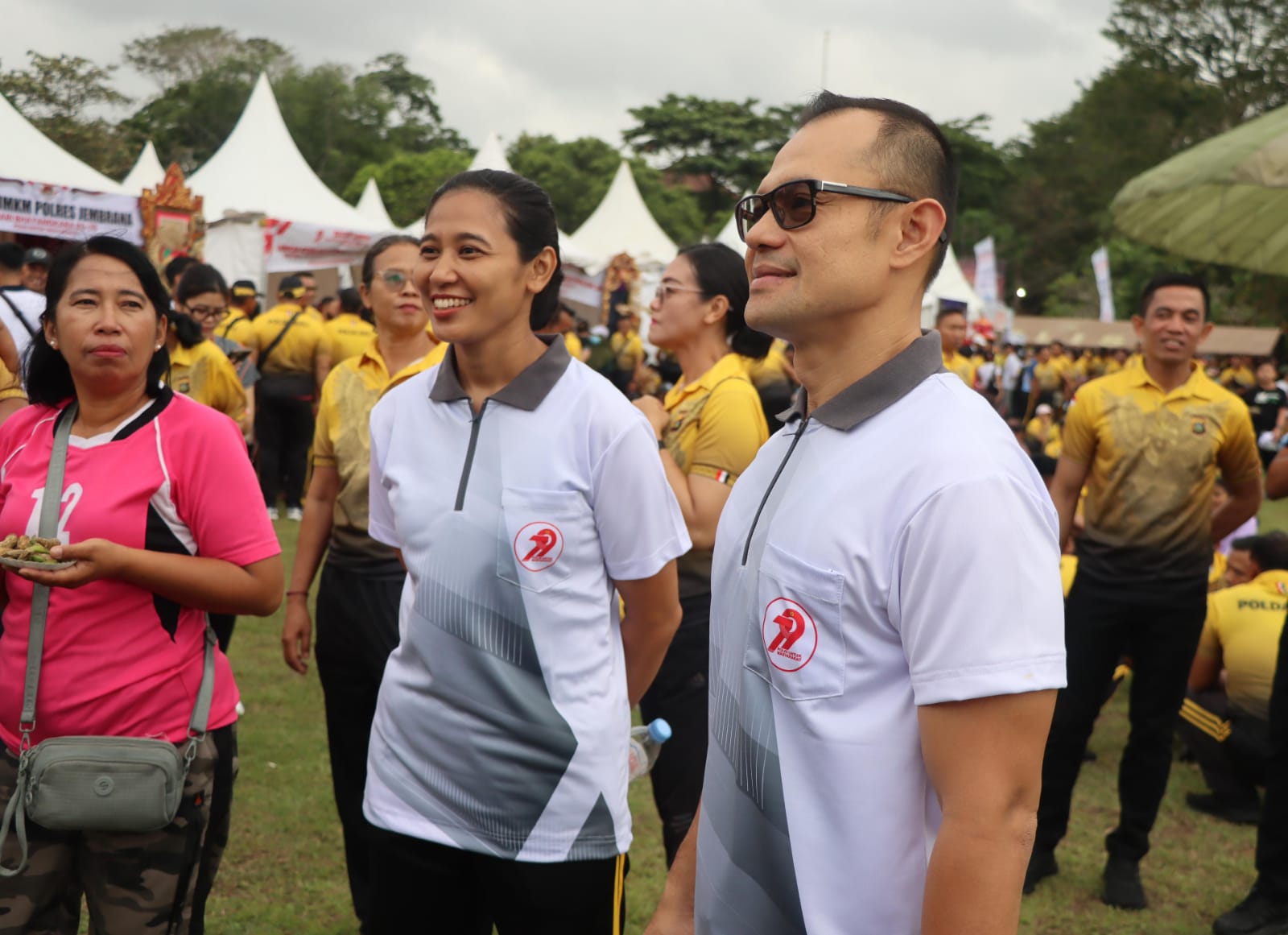 Kapolres Jembrana Ikuti Jalan Sehat "Polri Bersama TNI &amp; Masyarakat" Bersama 10 Ribu Peserta di Lapangan Renon