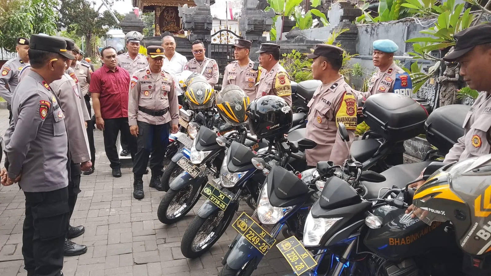 Cek Kendaraan Dinas Dan Evaluasi Tugas, Polsek Dentim Laksanakan Apel Jam Pimpinan
