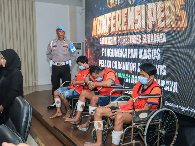 Polrestabes Surabaya Kembali Berhasil Amankan 3 Tersangka Spesialis Curanmor