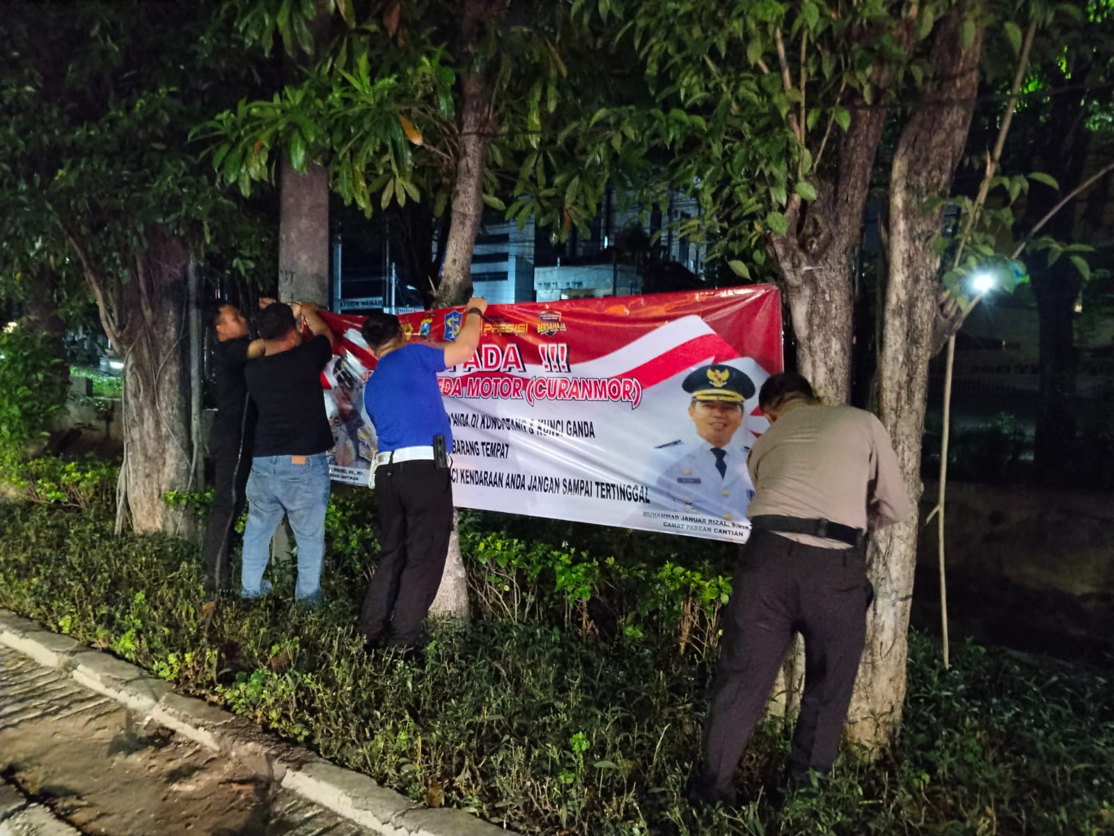 Polres Pelabuhan Tanjung Perak Gencarkan Himbauan Kamtibmas, Spanduk Waspada Curanmor Tersebar di 5 Wilayah Polsek