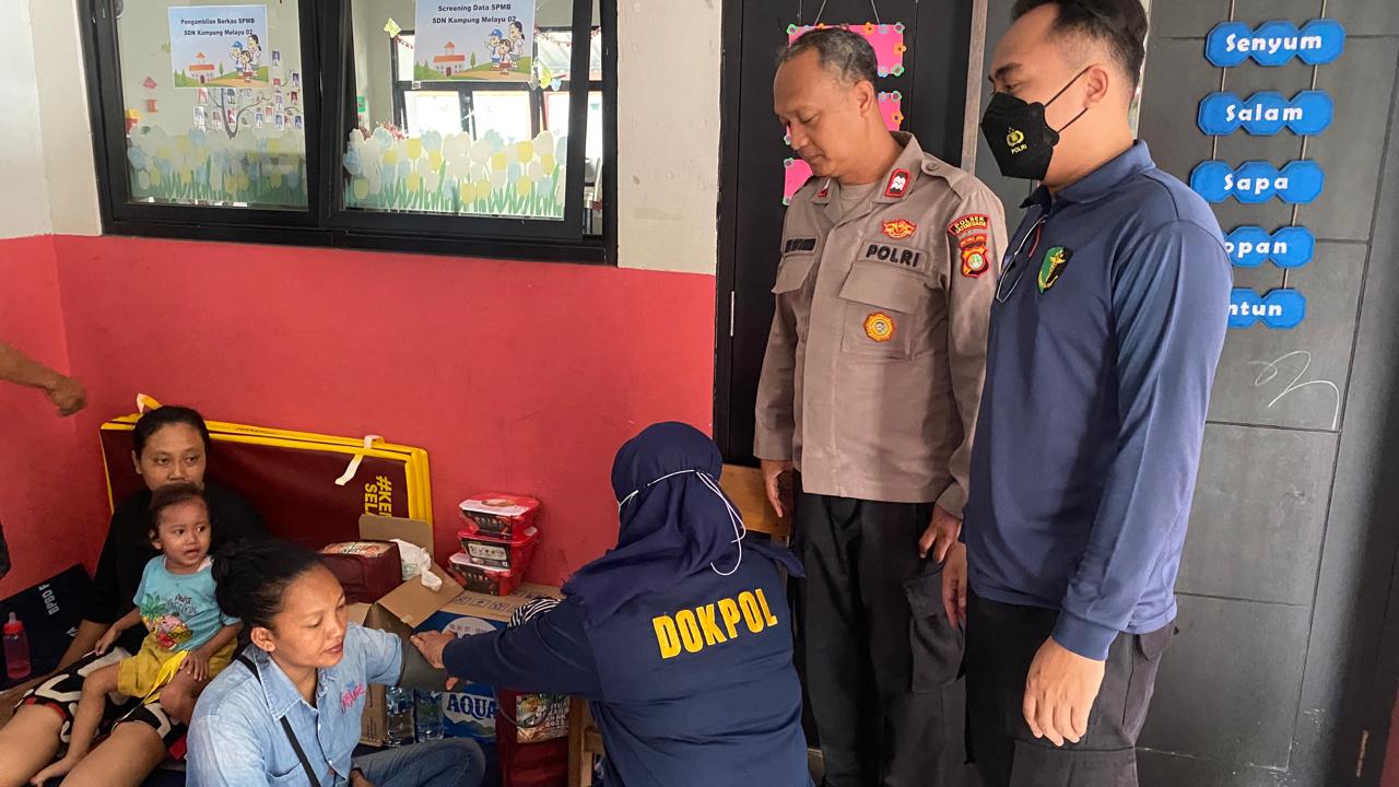 Sentuhan Kemanusiaan, Pengobatan Gratis bagi Pengungsi Banjir di Kampung Melayu