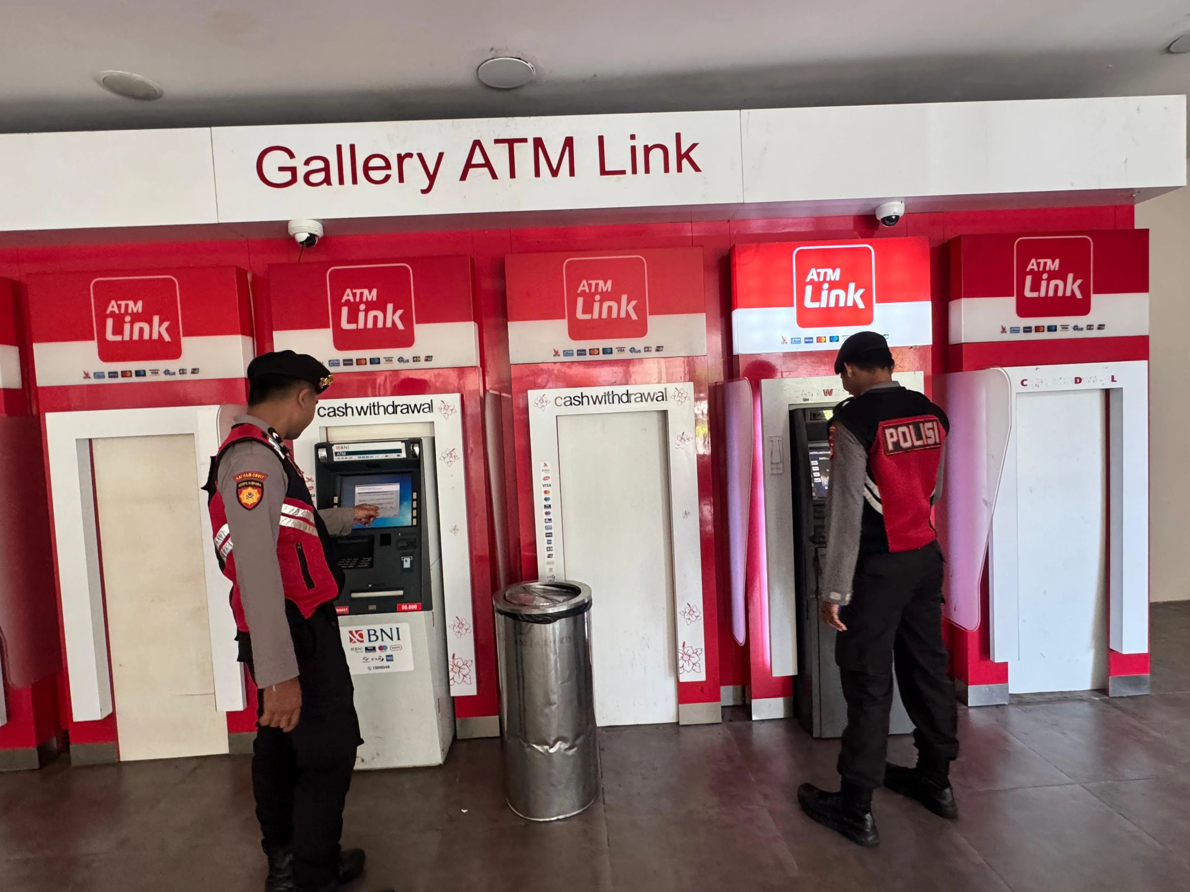 Cegah Skimming, Polisi Bandara Ngurah Rai Sisir Area ATM