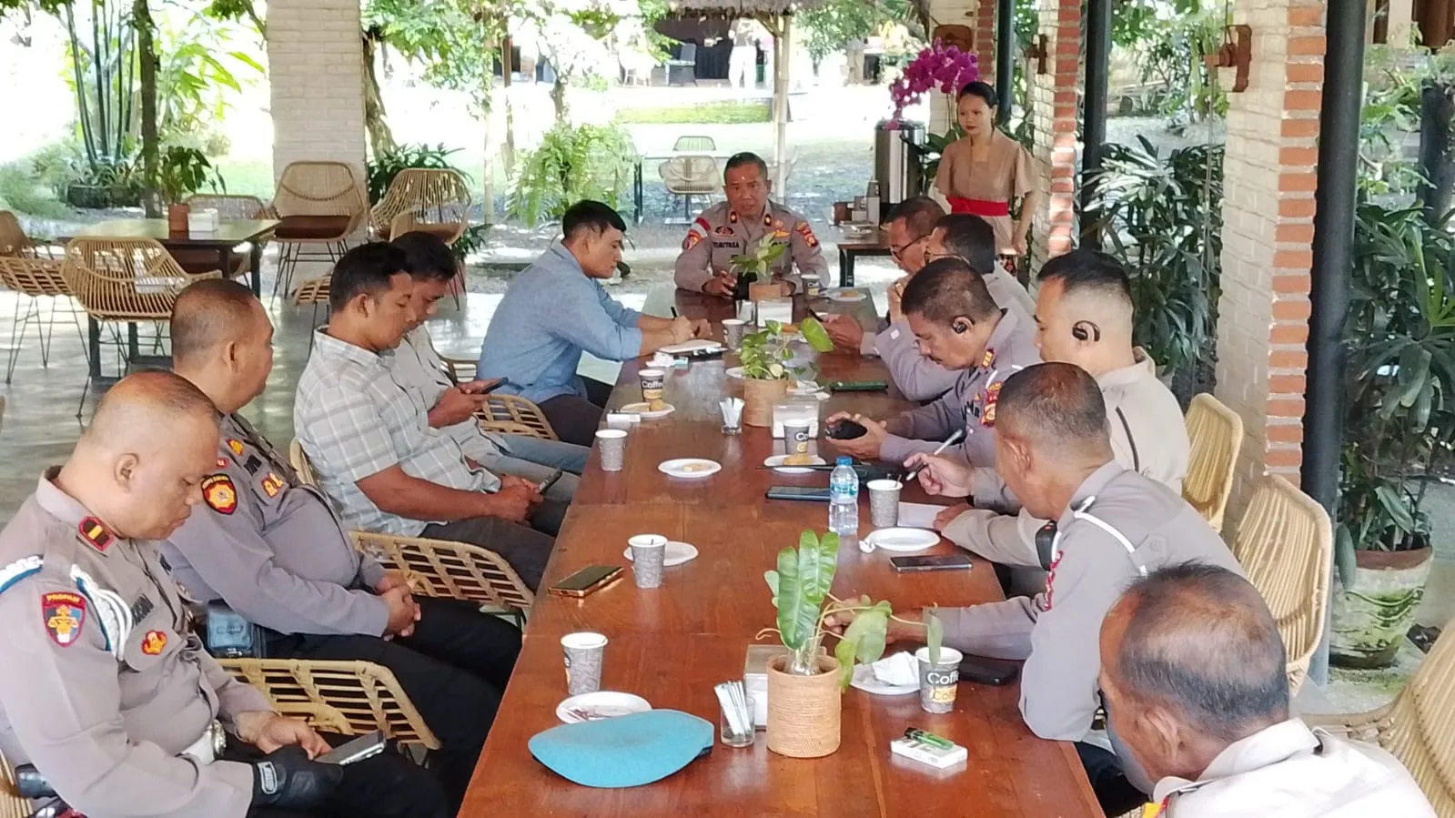 Kapolsek Dentim Pimpin Anev PJU, Bahas Evaluasi dan Optimalisasi Kinerja