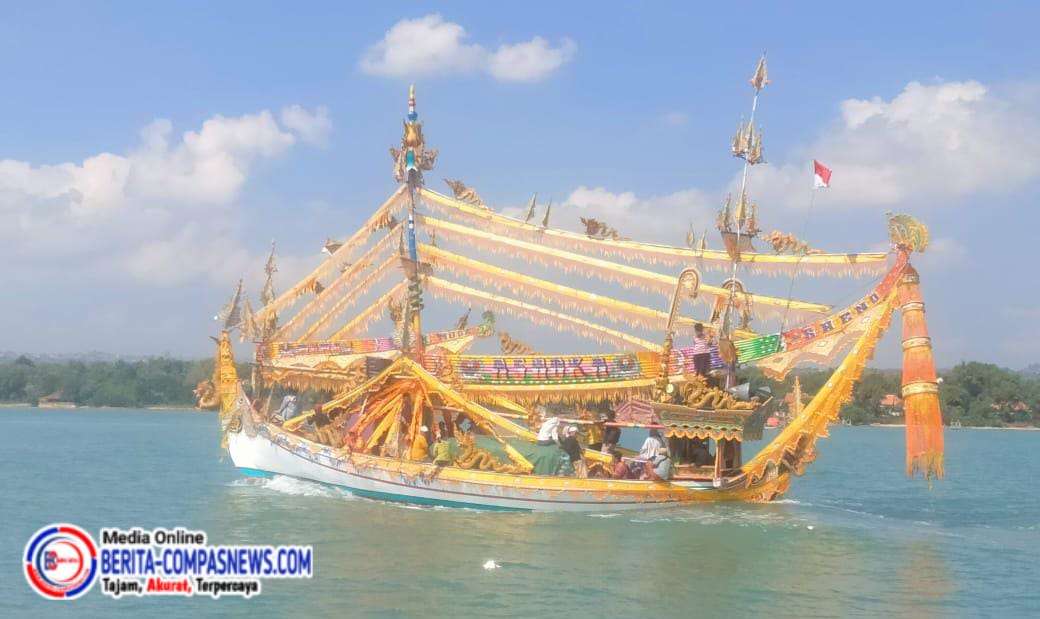 Rokat Tasek, Tradisi Tahunan Desa Tamberu Timur sebagai Tanda Syukur Para Nelayan