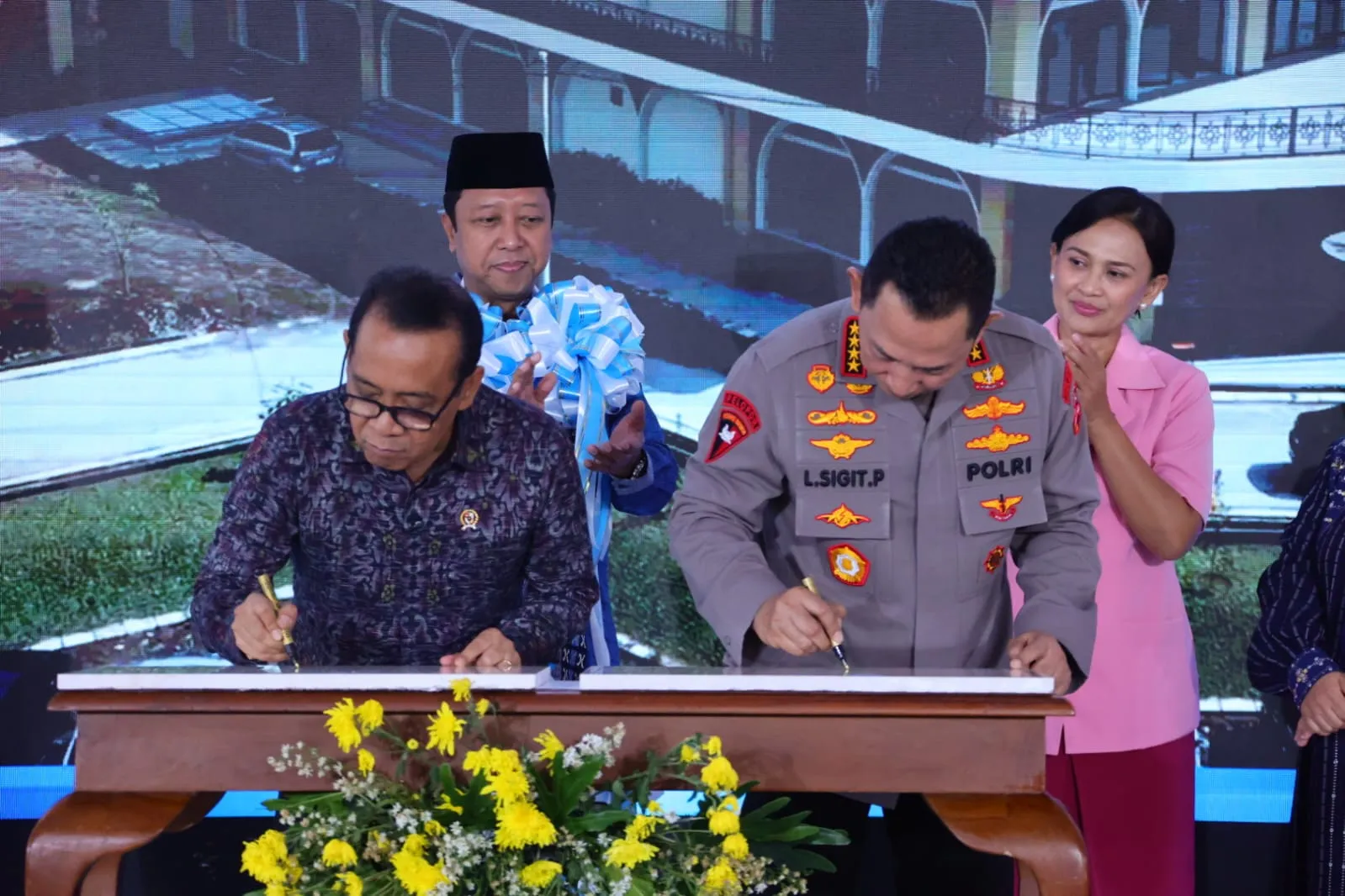 Kapolri Resmikan SMA Kemala Taruna Bhayangkara di Yogyakarta