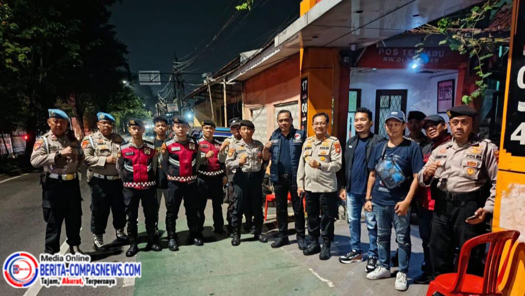 Kapolsek Duren Sawit Pimpin Patroli Dini Hari Antisipasi Tawuran dan 3C di Kebon Singkong