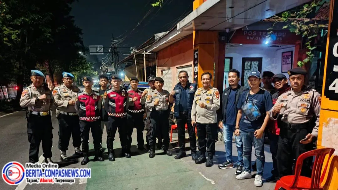 Kapolsek Duren Sawit Pimpin Patroli Dini Hari Antisipasi Tawuran dan 3C di Kebon Singkong