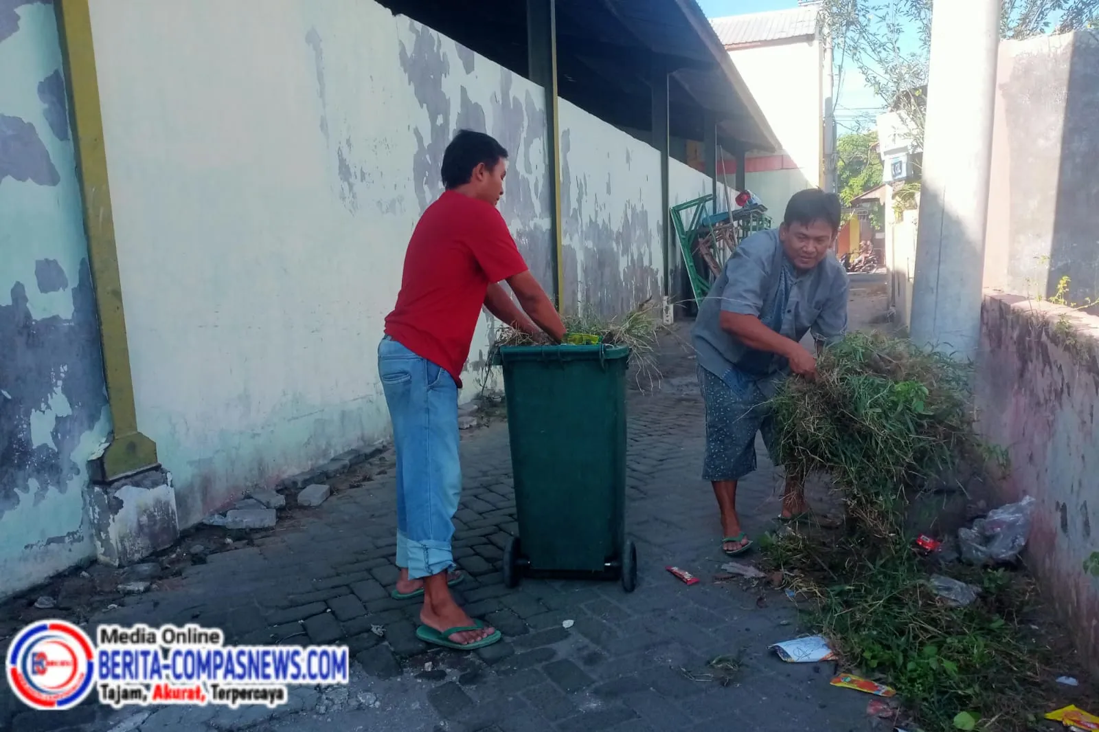 Pasar Rongtengah Bersih dan Nyaman Berkat Kerja Sama Petugas Kebersihan
