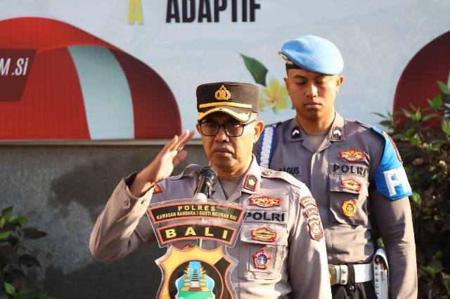 Wakapolres Bandara Ngurah Rai Pimpin Apel Pagi, Tekankan Disiplin dan Respons Bijak terhadap Ekspresi Publik