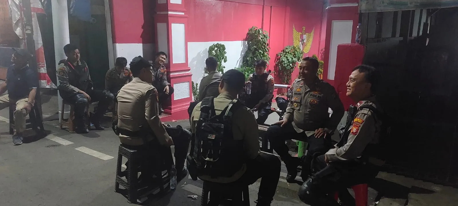 Kapolsek Makasar Sambangi Pos Kamling RW 12, Ajak Warga Perkuat Ronda dan Cegah Tawuran