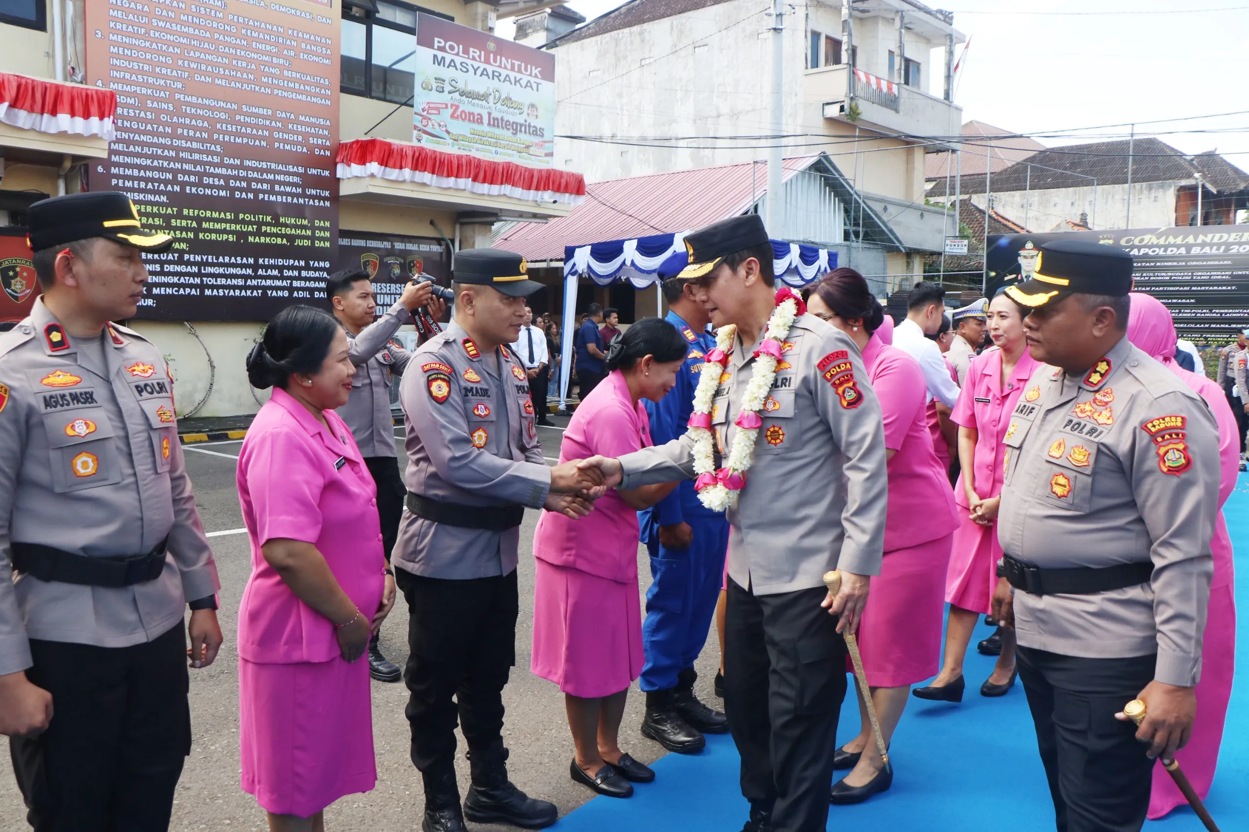 Tingkatkan Profesionalisme dan Integritas, Kapolda Bali Laksanakan Kunjungan Kerja ke Polres Badung