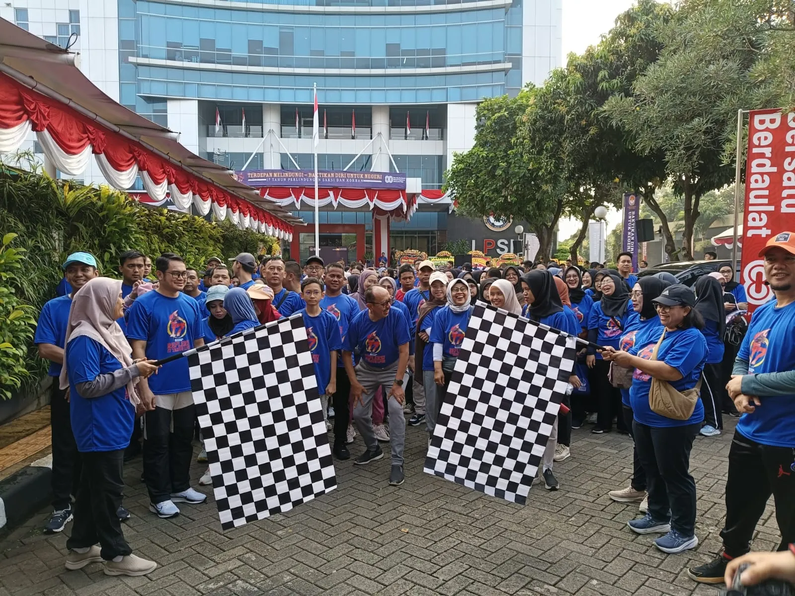 Meriah, LPSK Gelar Jalan Sehat dan Hiburan Peringati 17 Tahun Perlindungan Saksi dan Korban