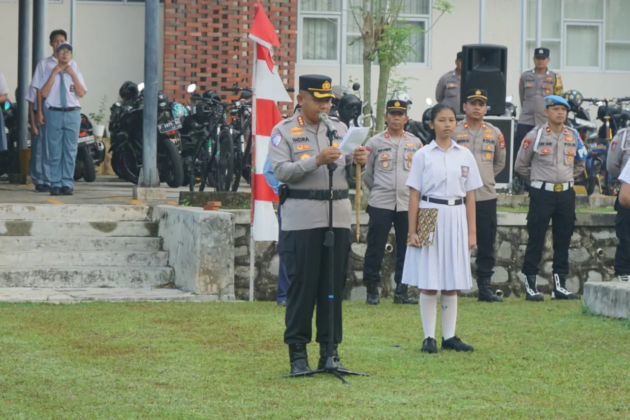 Jadi Pembina Upacara di Sekolah SMAS Tarakanita, Kapolresta Tangerang Imbau Pelajar Jauhi Pelanggaran Hukum