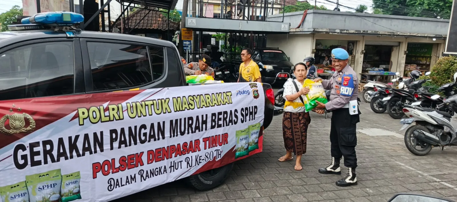 Beras SPHP Murah Kembali Digelontorkan Polsek Dentim, 1 Ton Beras Habis Terjual
