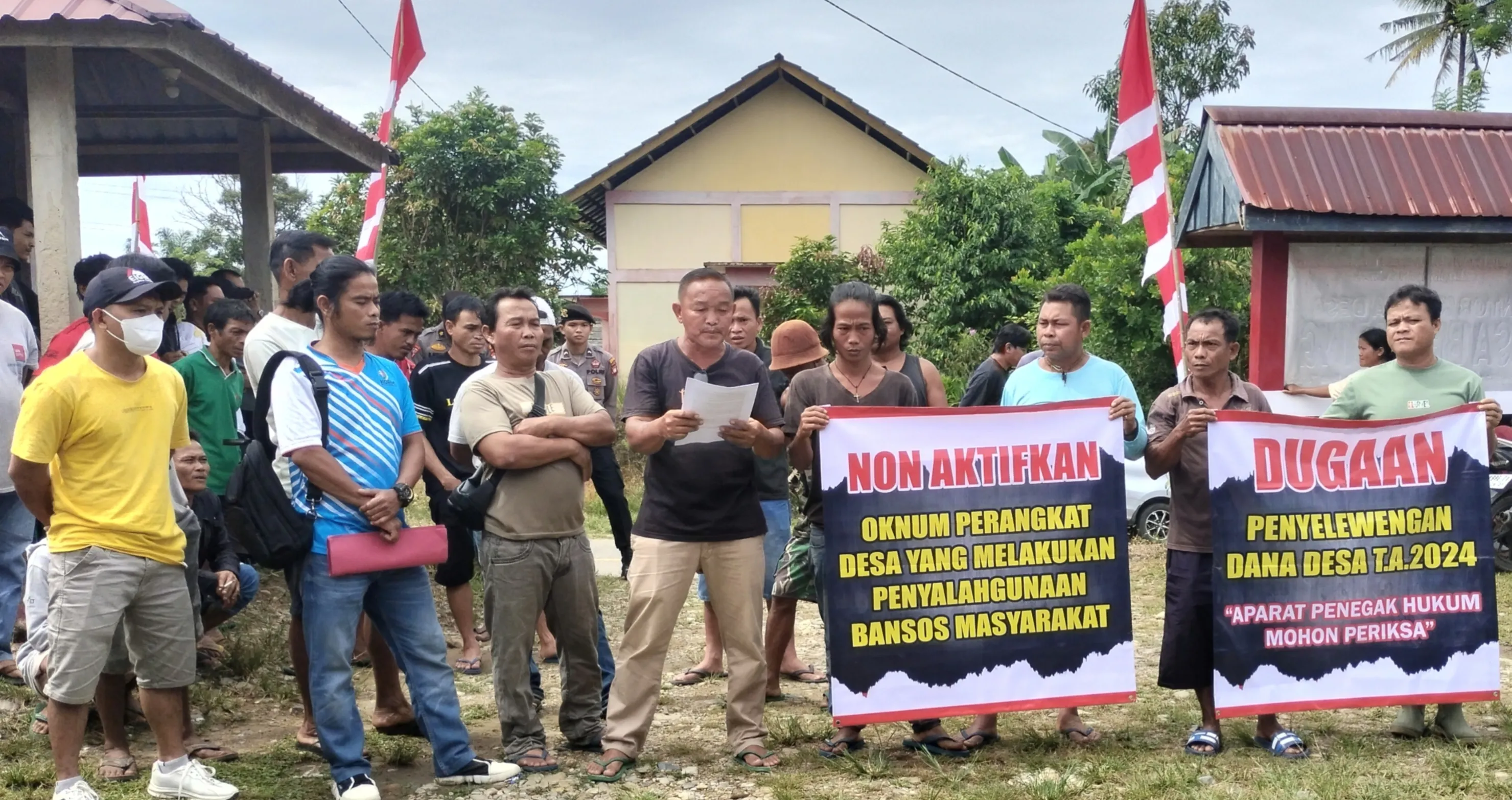 Masyarakat Desa Belimbing Ultimatum Kades: Penuhi Tuntutan atau Hadapi Mosi Tak Percaya