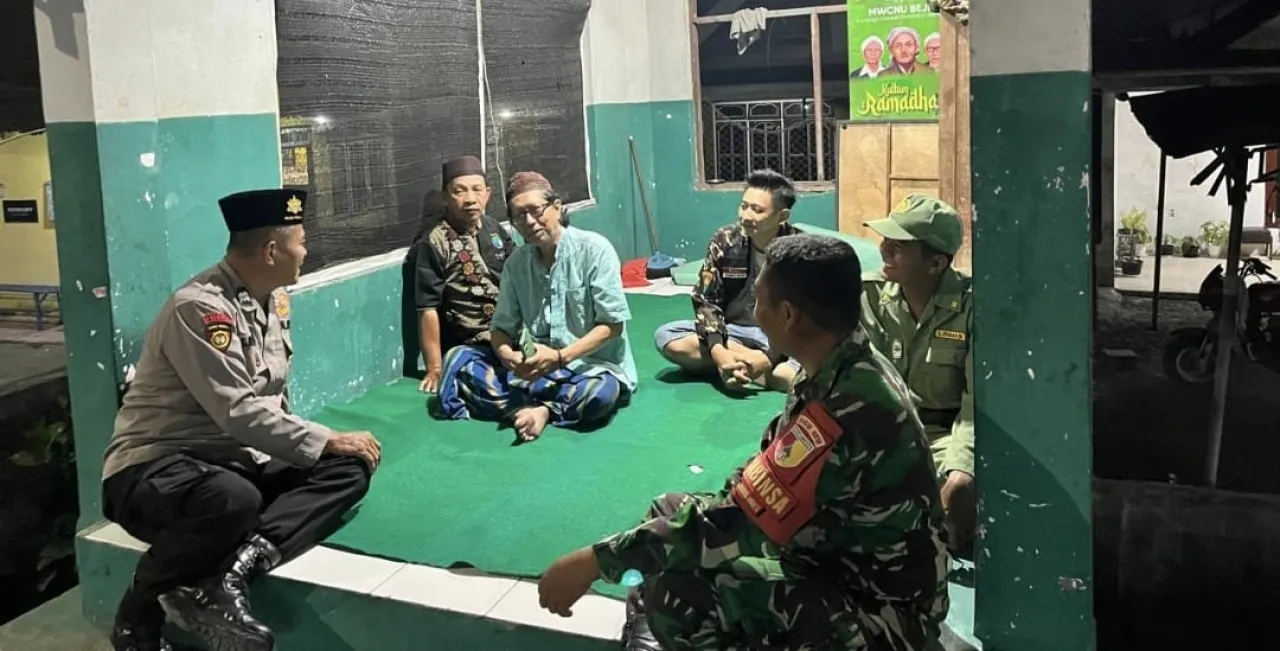 Giat Poskamling Dialogi Dengan Warga, Polsek Beji Perkuat Keamanan di Gunung Gangsir 