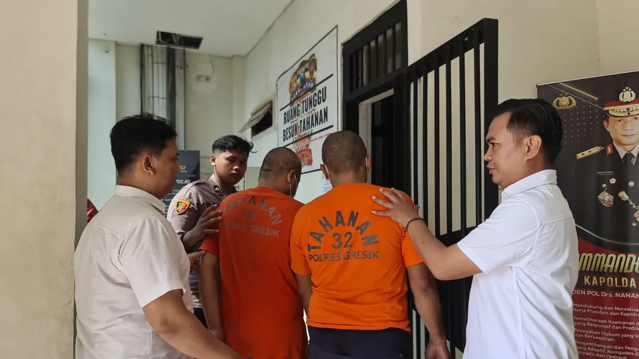Komitmen Berantas Narkoba Polres Gresik Amankan Dua Tersangka Pengedar Sita Sabu 84 Gram