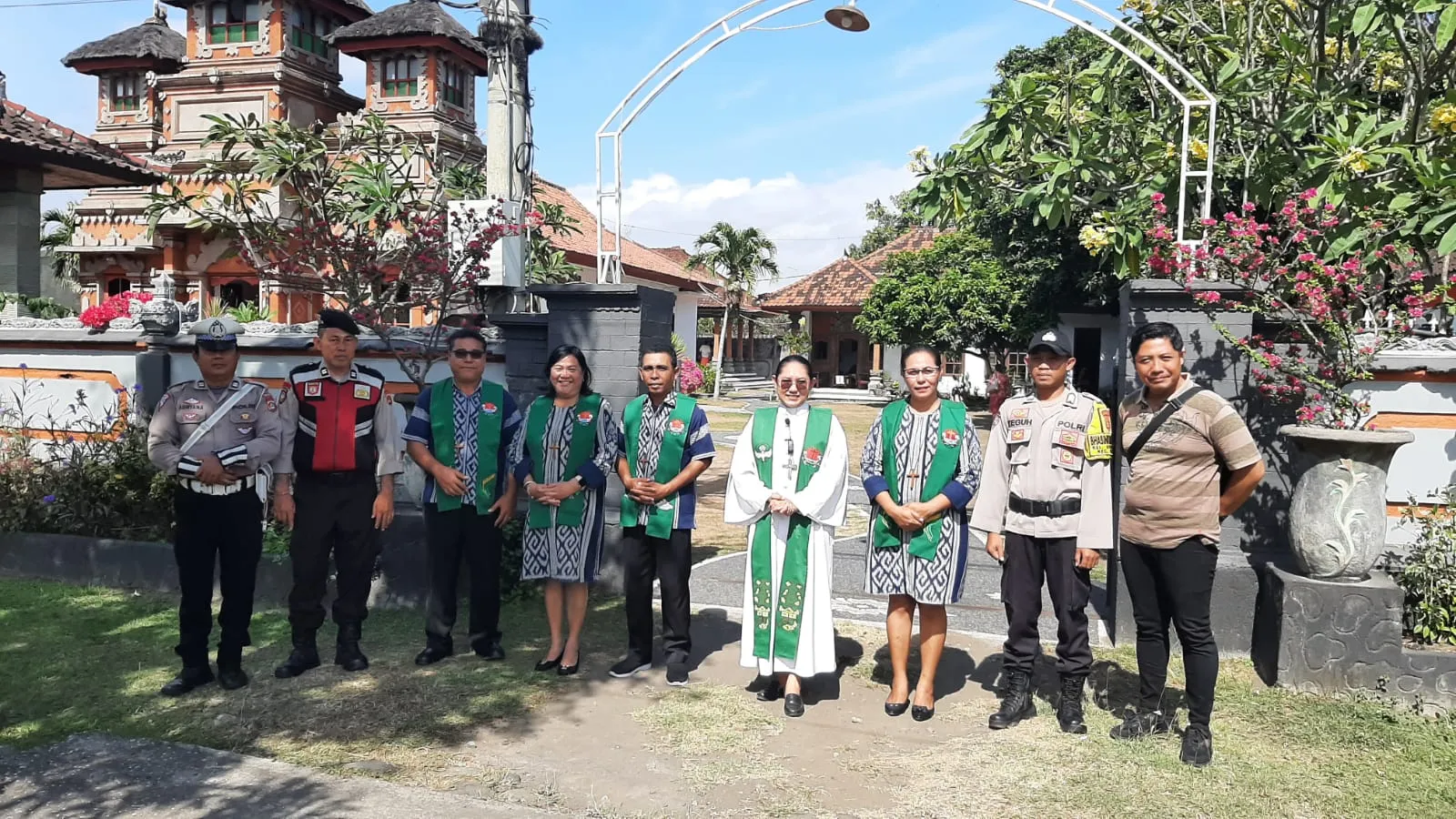 Polsek Kawasan Pelabuhan Gilimanuk Hadirkan Rasa Aman Saat Pengamanan Ibadah Minggu di GKPB