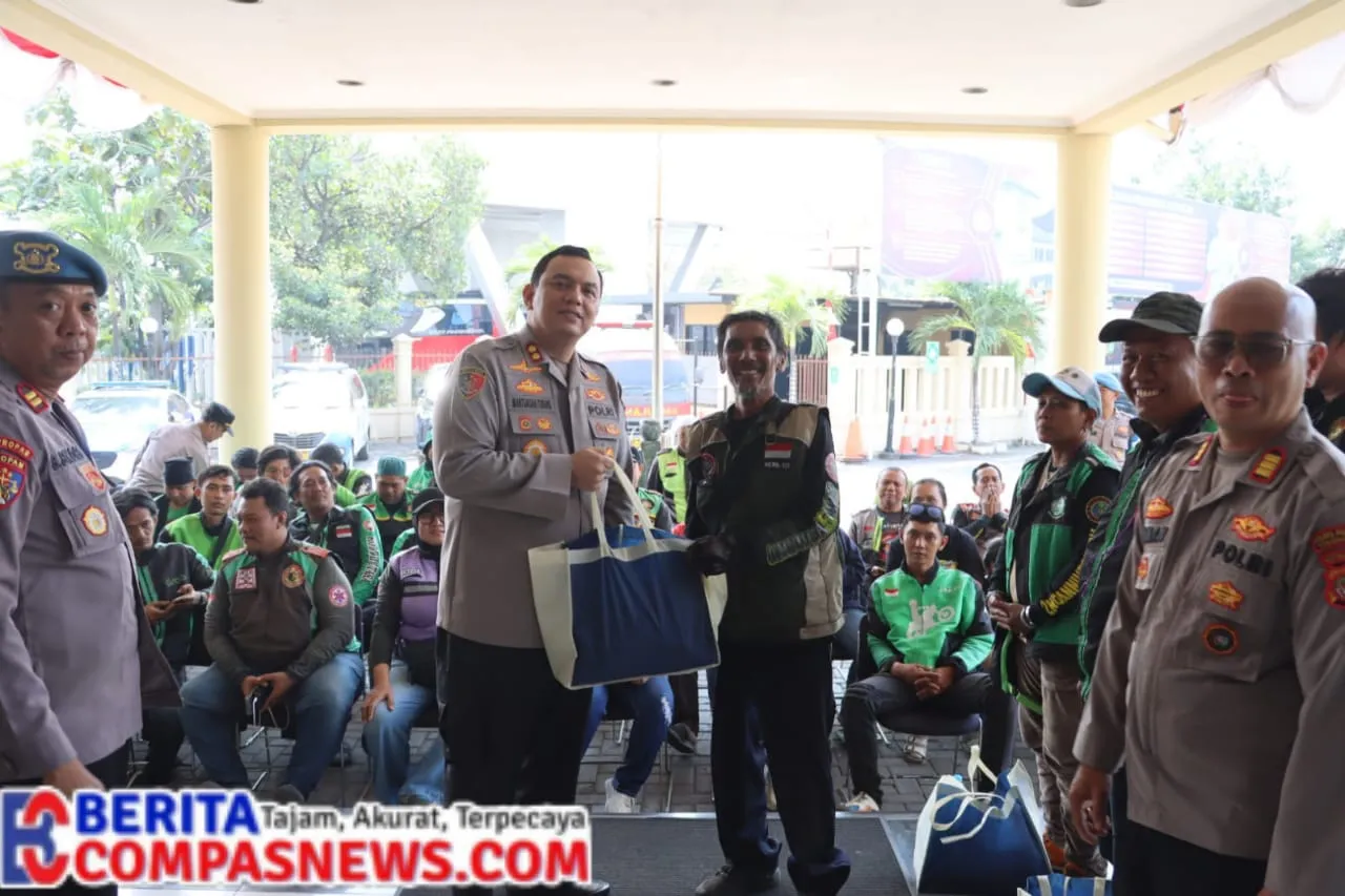 Polres Priok Gelar Bakti Kesehatan Gratis dan Bakti Sosial, kepada Driver Ojol"