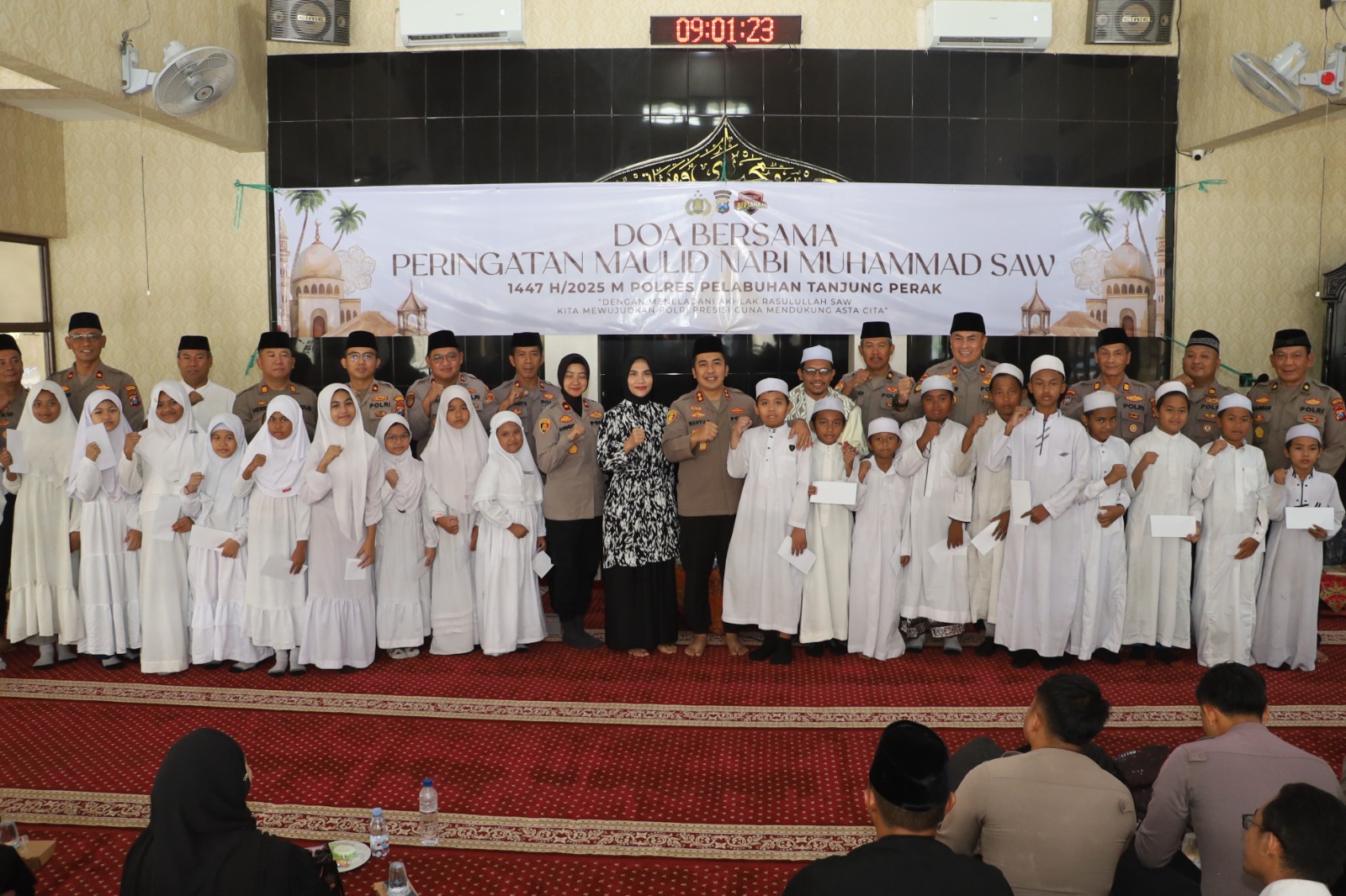 Doa Bersama dan Santunan Anak Yatim Warnai Peringatan Maulid Nabi Muhammad SAW 1447 H di Polres Pelabuhan Tanjung Perak