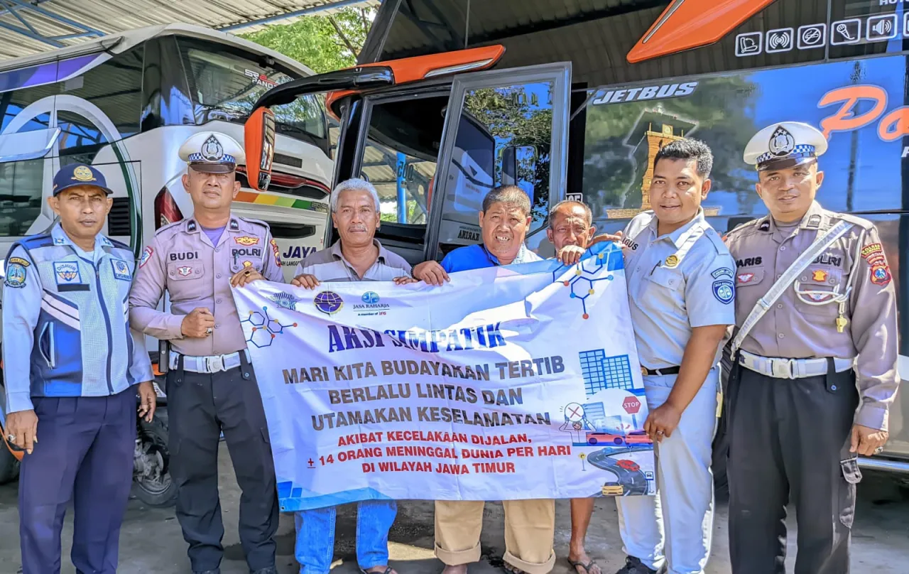 Satlantas Polres Sampang Gelar Ramp Check Kendaraan dan Aksi Simpatik Keselamatan Berlalu Lintas