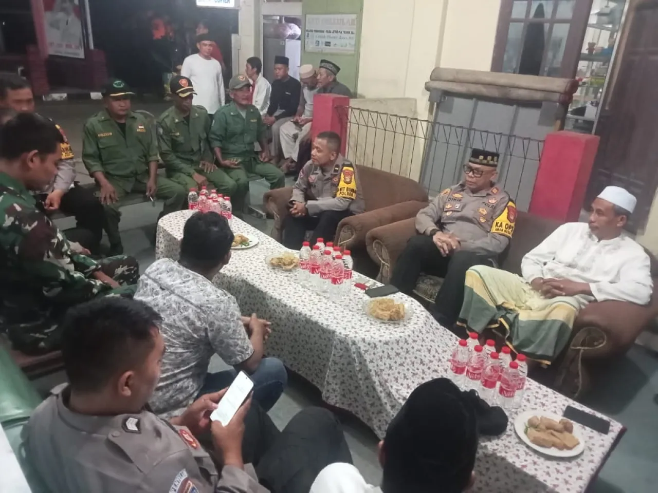 Pengecekan Poskamling Terpadu di Wilayah Hukum Polsek Legok: Meningkatkan Keamanan dan Ketertiban Masyarakat