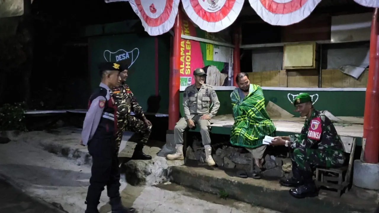 Kapolsek Puspo Gelar Patroli Antisipasi 3C, Jaga Kondusifitas Malam Hari