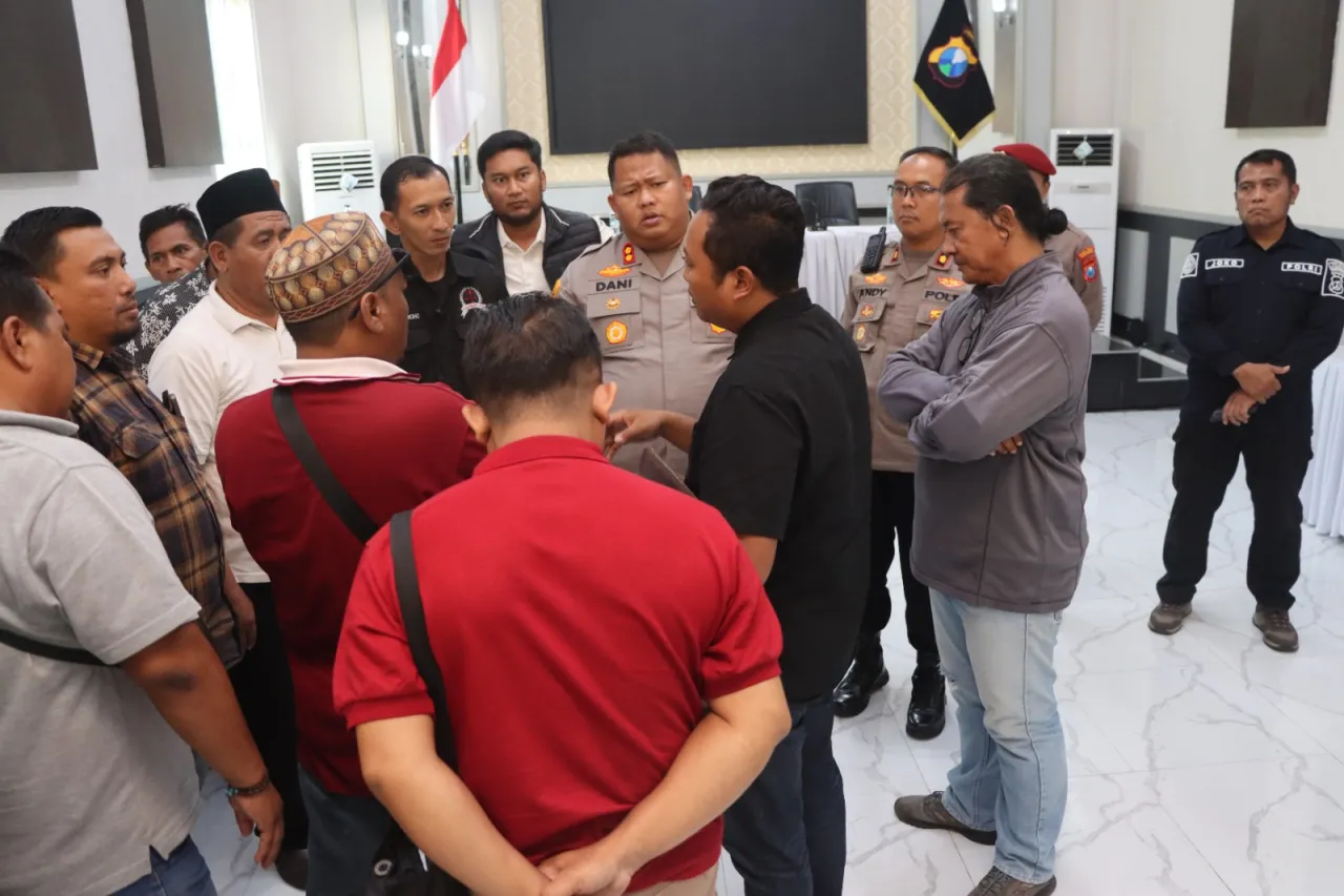 Polres Pasuruan Fasilitasi Audensi Warga Winongan Tegaskan Komitmen Penegakkan Hukum dan Dialog 