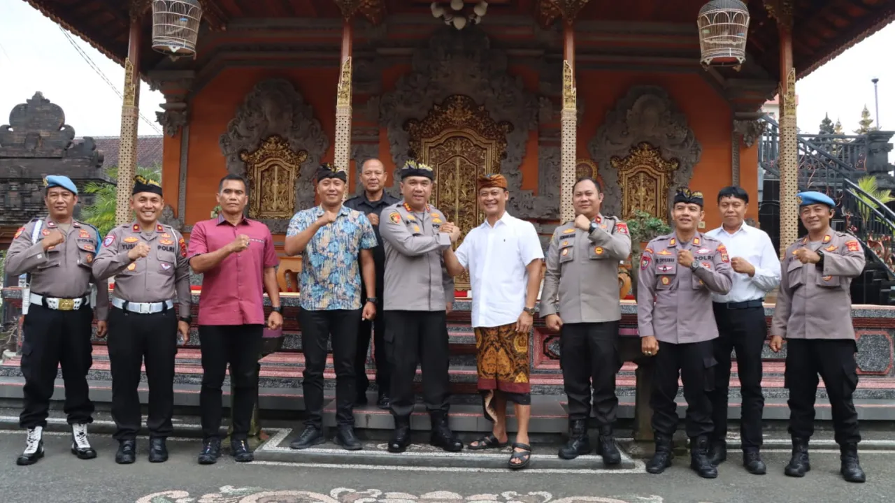 Kapolresta Denpasar Sambangi Anggota Komisi I DPRD Kabupaten Badung, Jalin Sinergitas