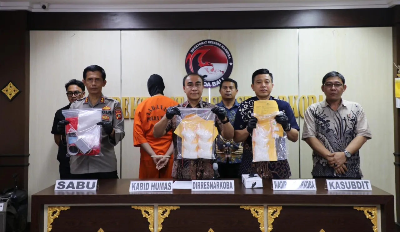 Ungkap Peredaran Narkoba Polda Bali Amankan Hampir Satu KG Sabu