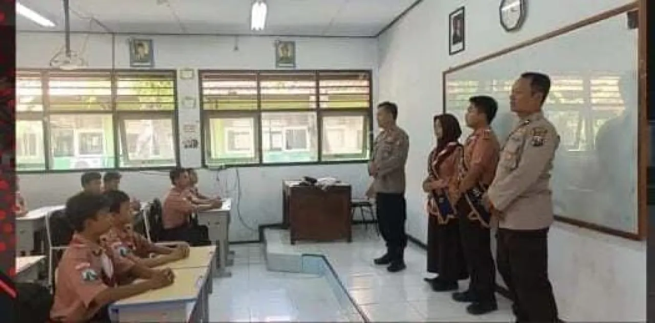 Satbinmas Polres Nganjuk Gelar Cooling System Bersama Duta Kamtibmas MAN 2 Nganjuk