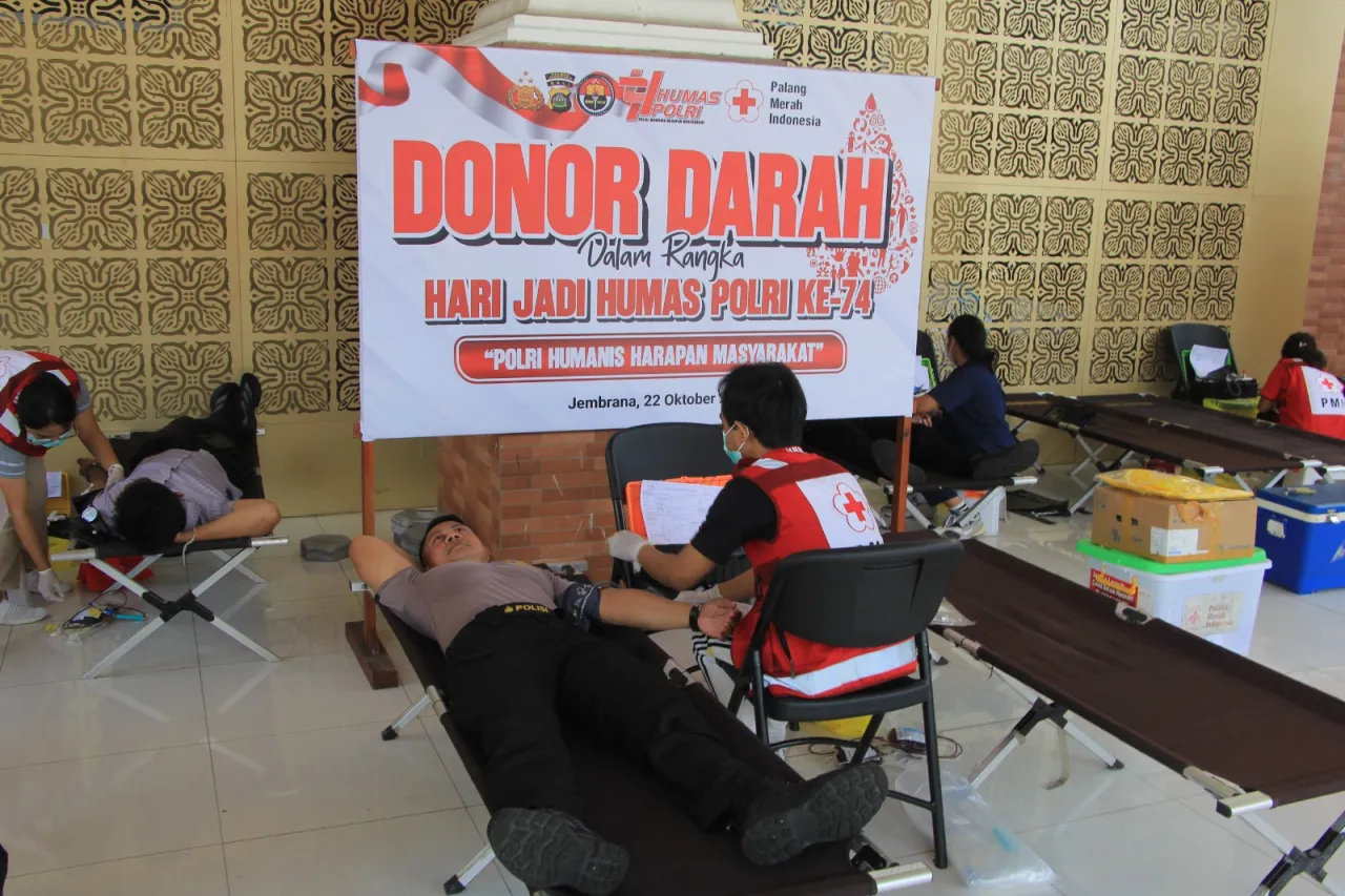 Polres Jembrana Gelar Donor Darah Serentak, Wujud Nyata Kepedulian di Hari Jadi Humas Polri ke-74