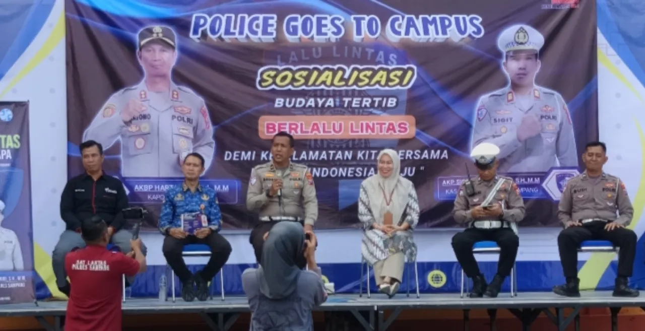 Satlantas Polres Sampang Gelar 'Goes to Campus', Ajak Mahasiswa Stikes Sukma Wijaya Jadi Pelopor Tertib Berlalu Lintas