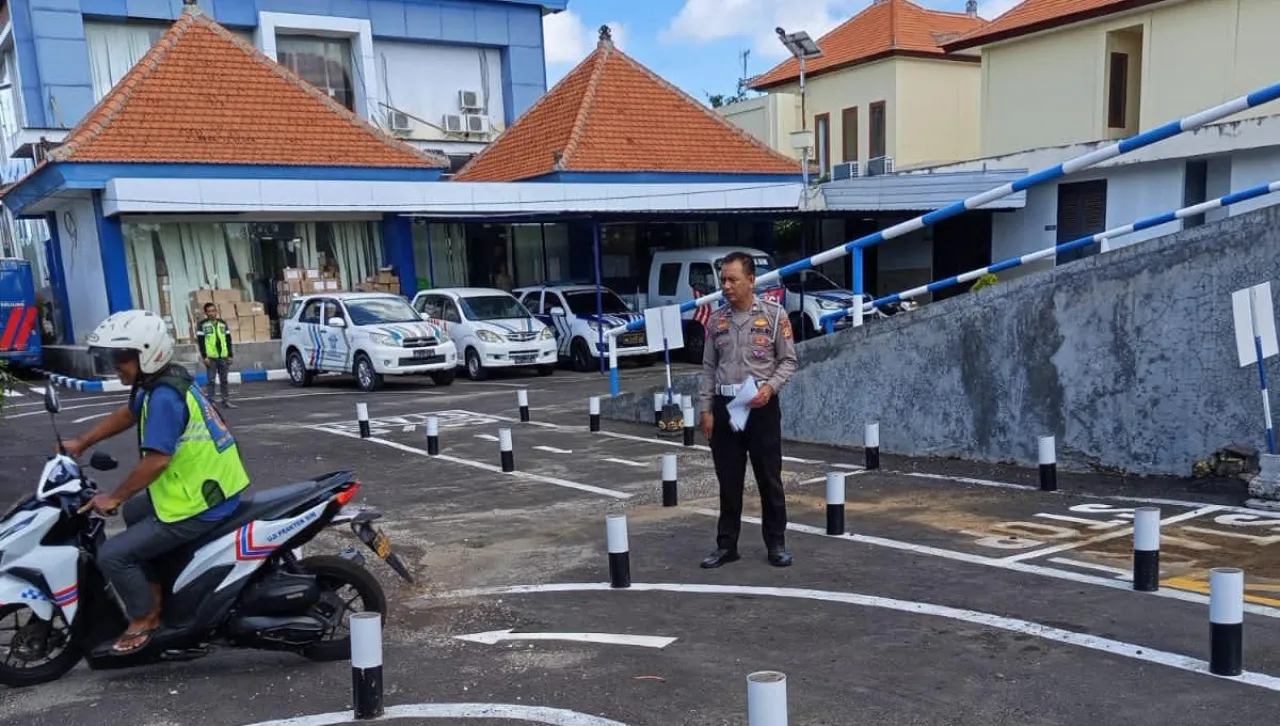 Satpas Polresta Denpasar Laksanakan Ujian Praktek SIM Secara Humanis dan Transparan