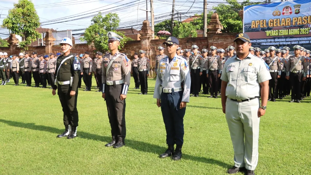 Polresta Denpasar Kerahkan 100 Personel dalam Gelar Pasukan Ops Patuh Agung 2025