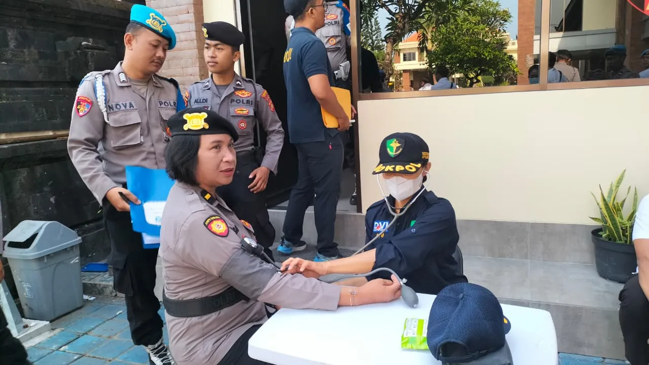 Sidokkes Polresta Denpasar Pelayanan Kesehatan Personel dalam Ops Zebra Agung 2025