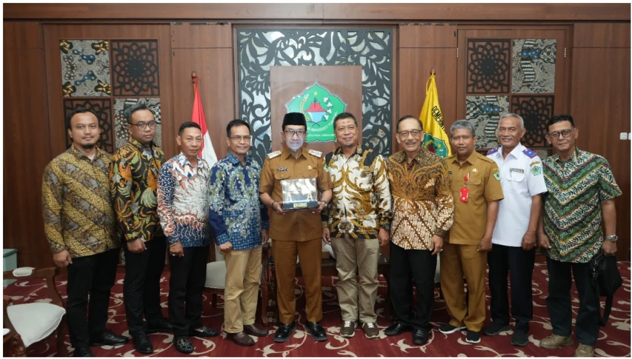 Listrik untuk rakyat, PLN UIP JBTB dan Pemkab Pamekasan Perkuat Sinergi Dukung Transisi Energi dan Penerapan ESG