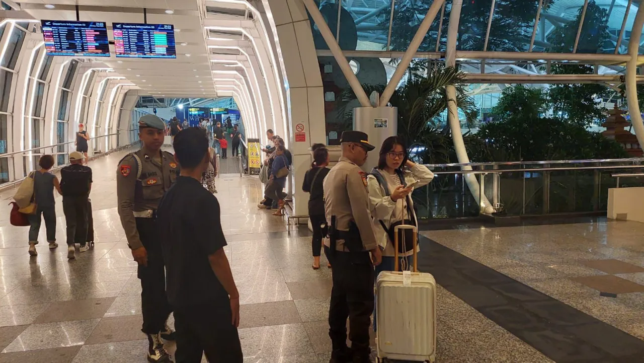 Polres Kawasan Bandara Tingkatkan Patroli Humanis di Terminal Internasional, Jaga Kenyamanan Wisatawan